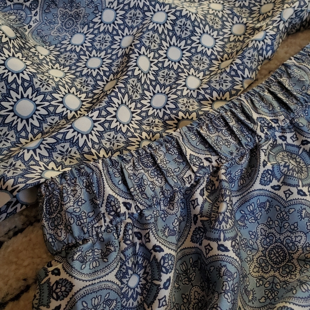 Satin Pajamas Set - Picture 2 of 7